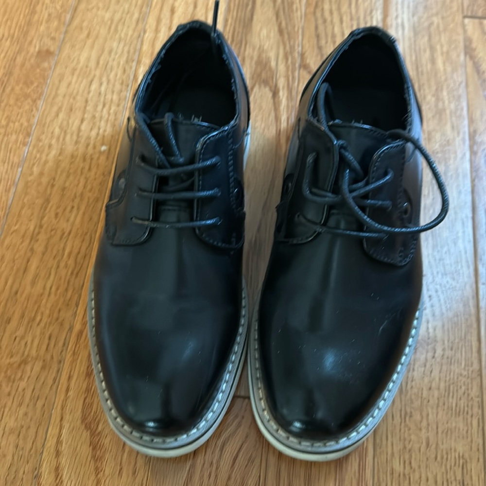 Kids dress shoes